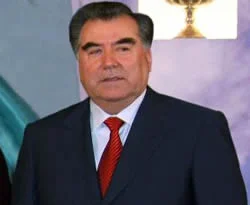 Tacik lider Rahman, Rusya'ya gitti