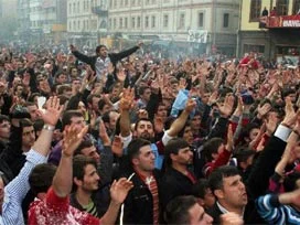 Trabzon'da halk sokağa döküldü