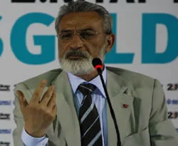 'Türkiye'deki insanlar uyuşturulmuş'