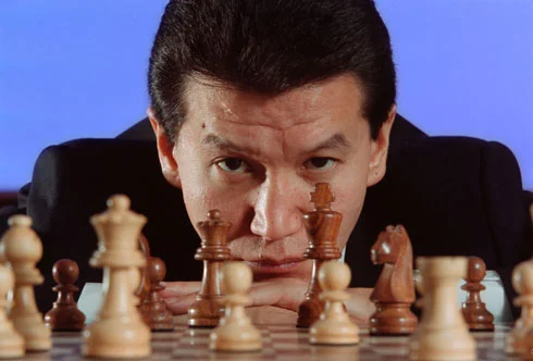 Uzaylılar tarafından kaçırılan lider