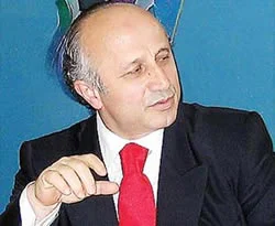 Yaşar Nuri Öztürk'e ceza