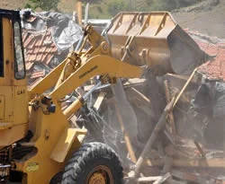 Yozgat'ta kaçak gecekondular yıkıldı