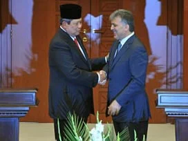 Endonezya ile 8 önemli anlaşmaya imza