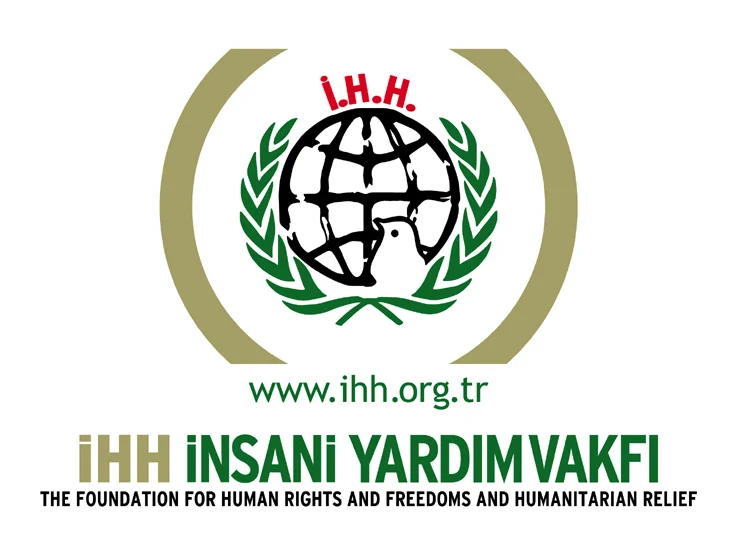 Gemide bulunanların yakınları İHH'da bekliyor