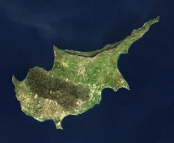 İsrail, Kıbrıs'ta kriz peşinde