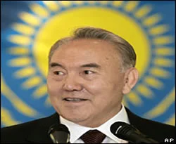 Kazak lider, 'ömür boyu ayrıcalığı' reddetti