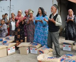 Kırgızistan'da 129 yetimin daha yüzü güldü