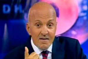 M. Ali Birand: Gösteriler 'islami takımın elinde'