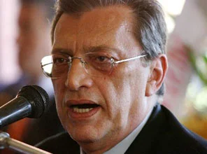 Mesut Yılmaz yine sahnede!