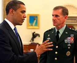 Obama McChrystal'i görevden aldı