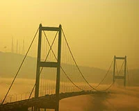 Sis dağıldı, boğaz trafiğe açıldı