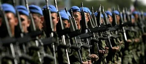 75 asker yedikleri yemekten zehirlendi
