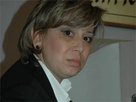 Ak Parti'li kadın vekilden Rizeli başkana tepki