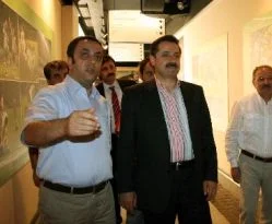 Bakan Çelik: TSK'da sızmalar olabilir