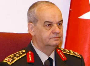 'Başbuğ o sözünün gereğini yapmalı'