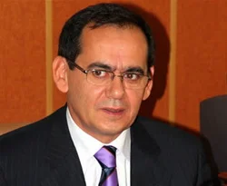 Bayındırlık Bakanı Muhalefete çattı