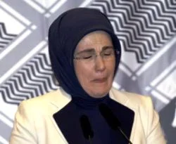 'Bu adam bir yalancı' diyerek ağladı