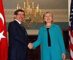 Davutoğlu Clinton ile İran'ı görüştü