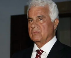 Derviş Eroğlu Rum Kesimine çaktı