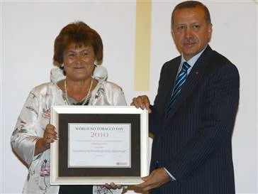 Erdoğan'a Dünya Sağlık Örgütü'nden özel ödül