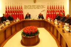 Ergenekon ve Balyoz'da gözler YAŞ'ta