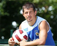 Fenerbahçeli Emre, İstanbul'a dönüyor