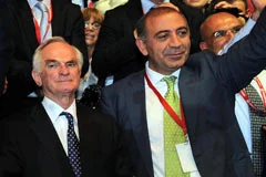 Gürsel Tekin'e Sav darbesi