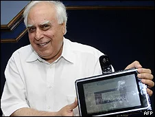 Hindistan'dan 35 dolara iPad