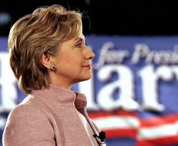 Iğdır'da Clinton'a siyah çelenk
