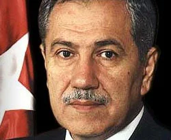 İki senedir tutuklu beklenir mi?
