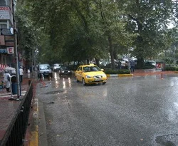 Kocaeli'nde sağanak yağış
