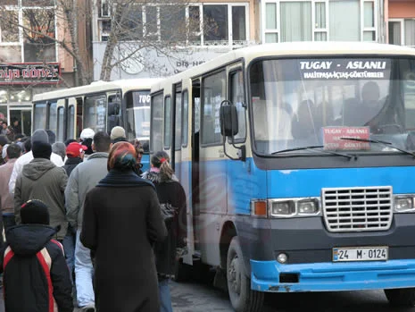 Minibüsçüler 'ayakta yolcu' cezasından endişeli