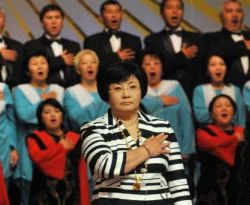 Otunbayeva yemin ederek görevine başladı