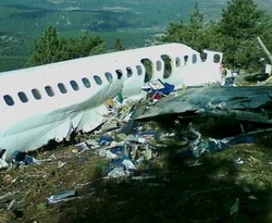 Pakistan uçağından kurtulan yok