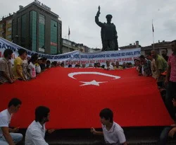 Rizeliler istifa istemiyorlar