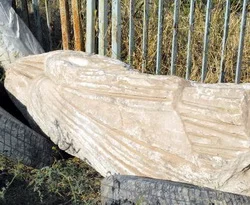 Roma dönemine ait kadın heykeli ele geçirildi