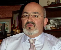 Taraf, Öcalan muhalifini kaldıramadı...