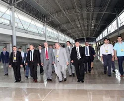 Topbaş Atatürk Kültür Merkezini gezdi