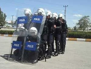 Türk polisi, Alman polisinin yardımına koşacak