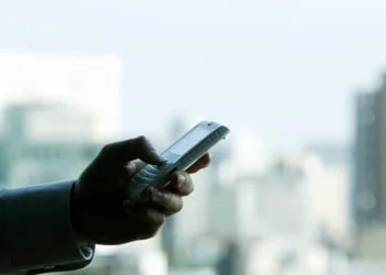 Türk yapımı ilk üç boyutlu cep telefonu