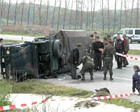 Van'da askeri araç devrildi: 5 asker yaralı