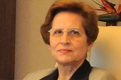 Ya istifa etsin ya davadan çekilsin