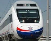 Yüksek hızlı trene saat başı reklam yapıldı