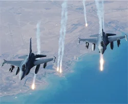 2 F-16 uçağı havada çarpıştı