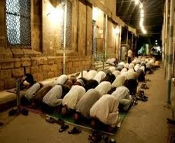 ABD, Teravihte Cami bombaladı