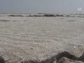 Akdeniz'in tuz çölü 6 km'ye ulaştı
