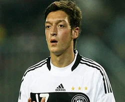 Almanlara göre Mesut örnek Alman