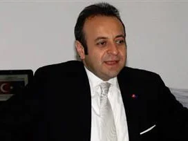 Bağış: Sezen Aksu'ya dil uzatmak küstahlık
