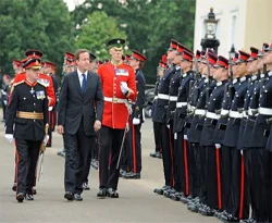 Cameron: Afganistan'ı terk edemeyiz