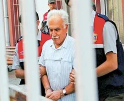 Dogu Perinçek duruşmadan kovuldu!